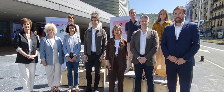 Personas asistentes a la presentación del Congreso.